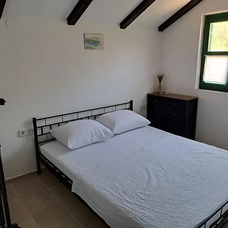 Ferienhaus House Murtelica Tkon